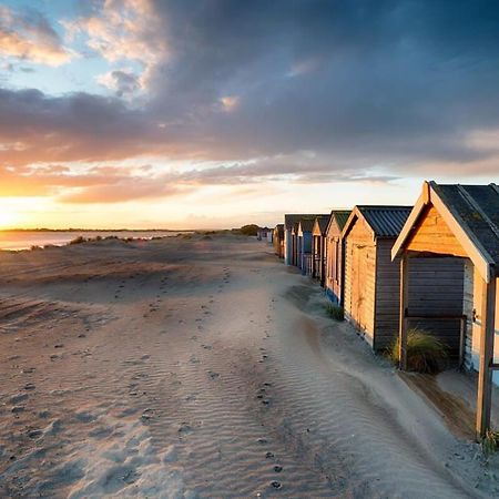 Sunny & Modern Near The Beach & Village W Parking East Wittering Εξωτερικό φωτογραφία
